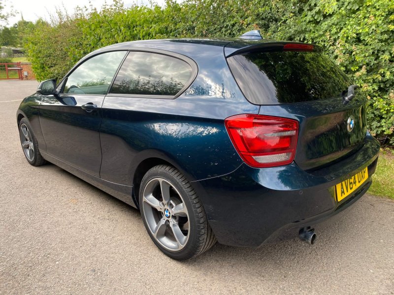 BMW 1 SERIES