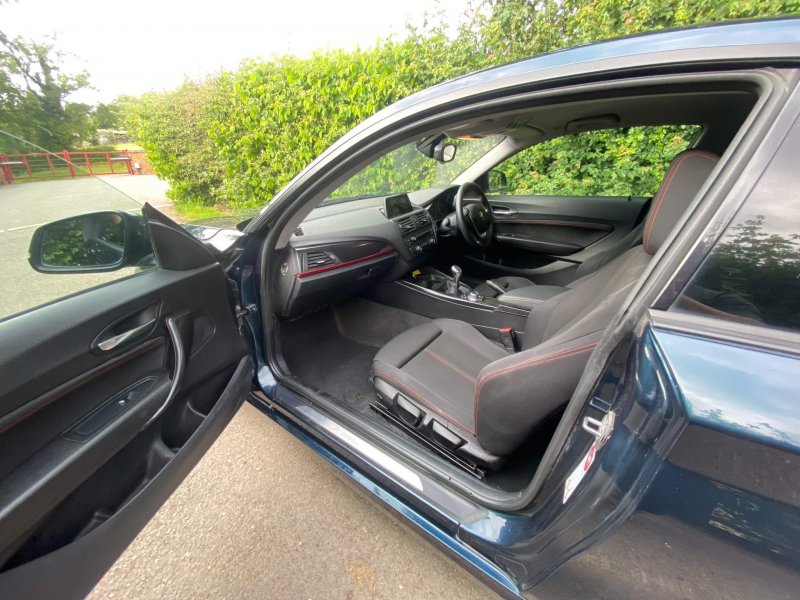 BMW 1 SERIES