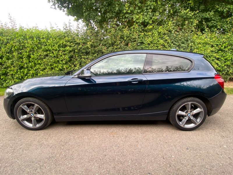 BMW 1 SERIES