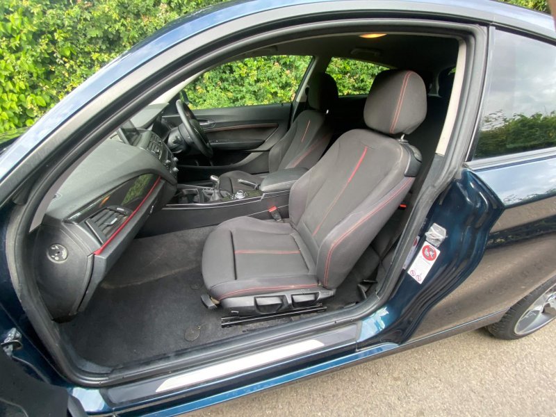 BMW 1 SERIES