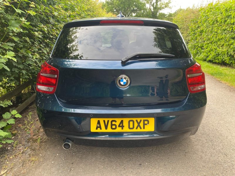 BMW 1 SERIES