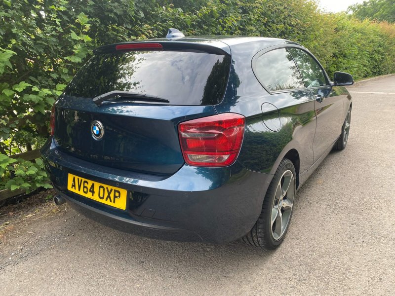 BMW 1 SERIES
