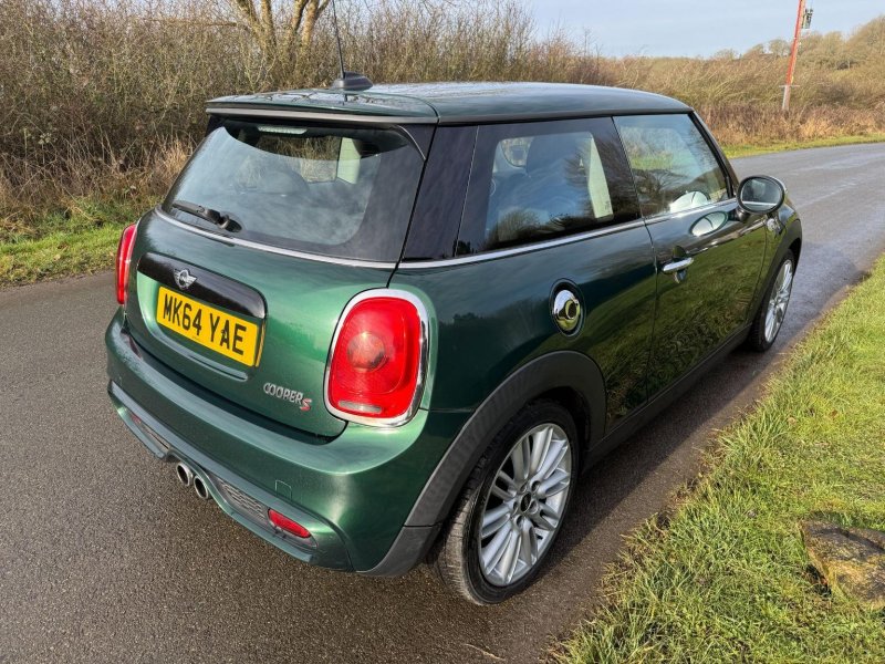 MINI HATCH