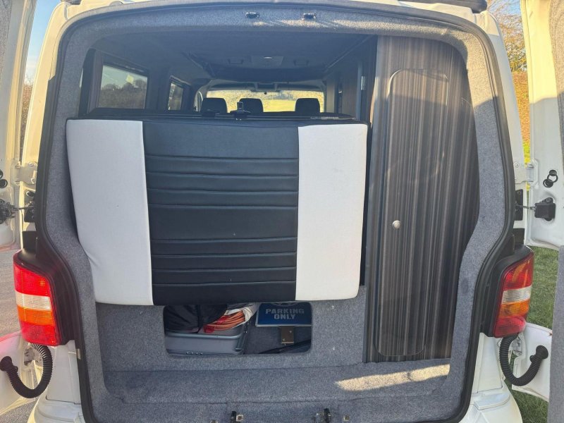 VOLKSWAGEN CAMPERVAN