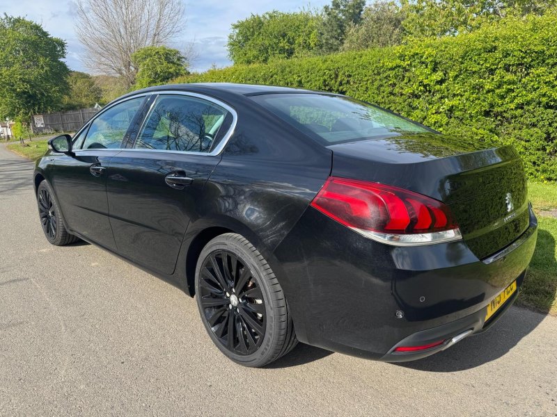 PEUGEOT 508