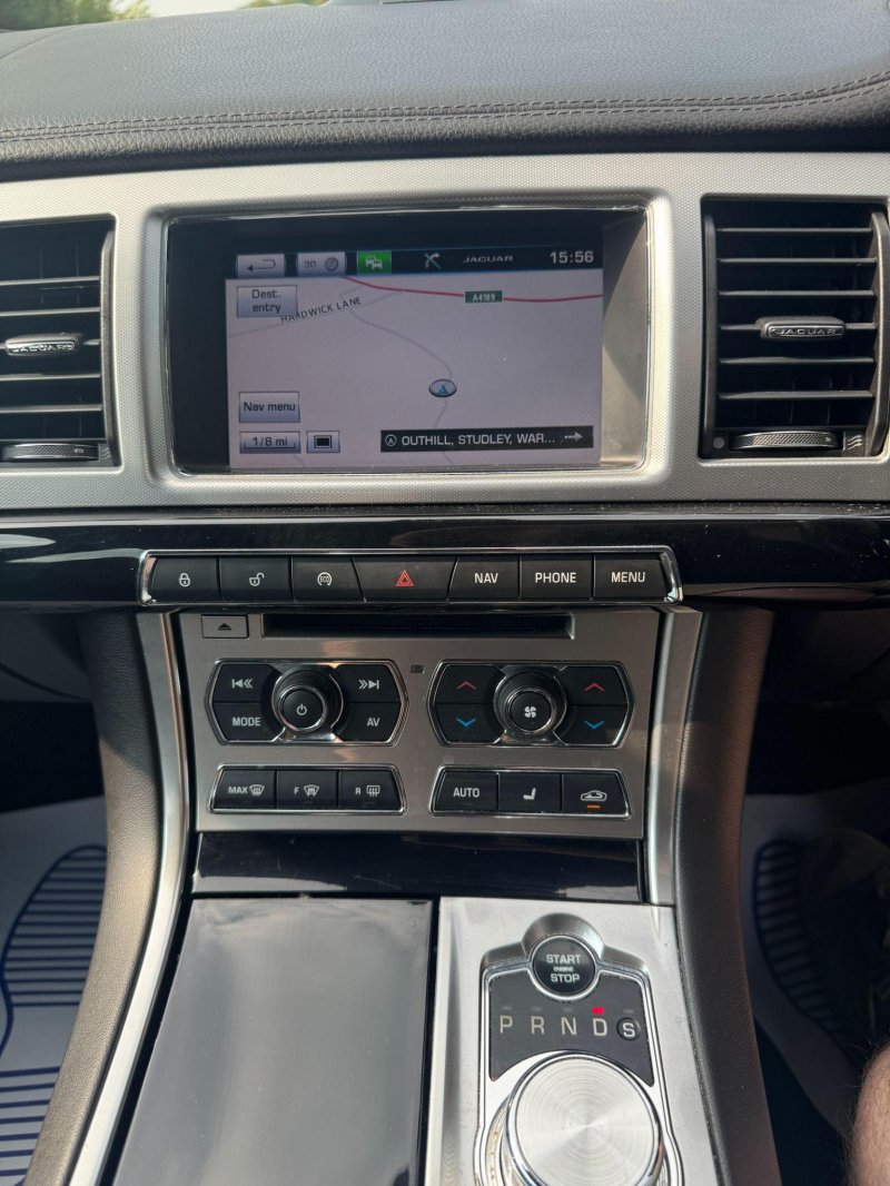 JAGUAR XF