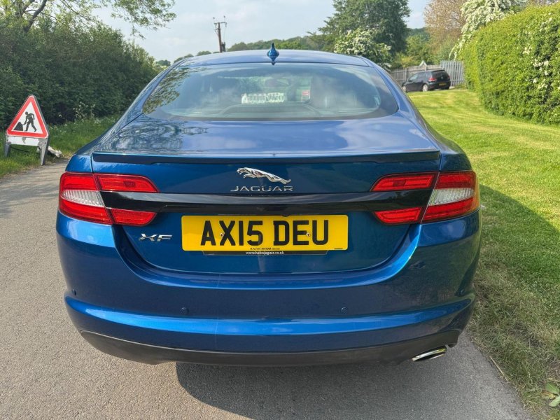 JAGUAR XF