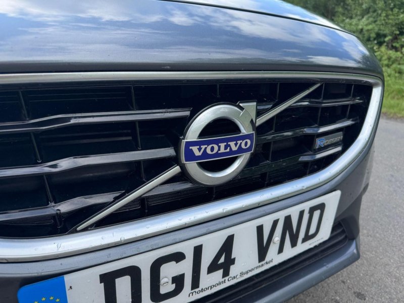 VOLVO V40